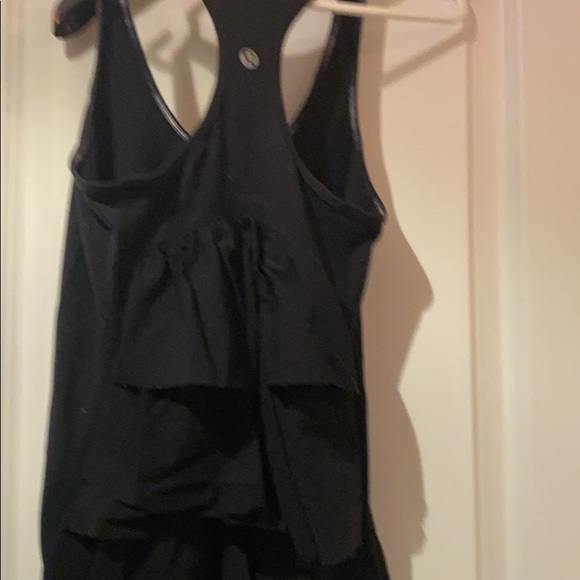 Lululemon activewear tank with reinforced bra built in - Picture 2 of 2